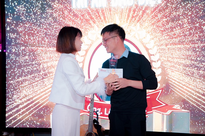 cho thuê xe đưa đón Giám đốc cấp cao tại Hà Nội và Hồ Chí Minh